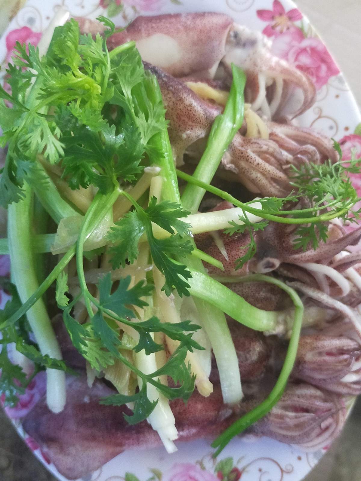 Bè Hà Quyền - Chuyên phục vụ hải sản tươi sống ở làng chài Hàm Ninh 13