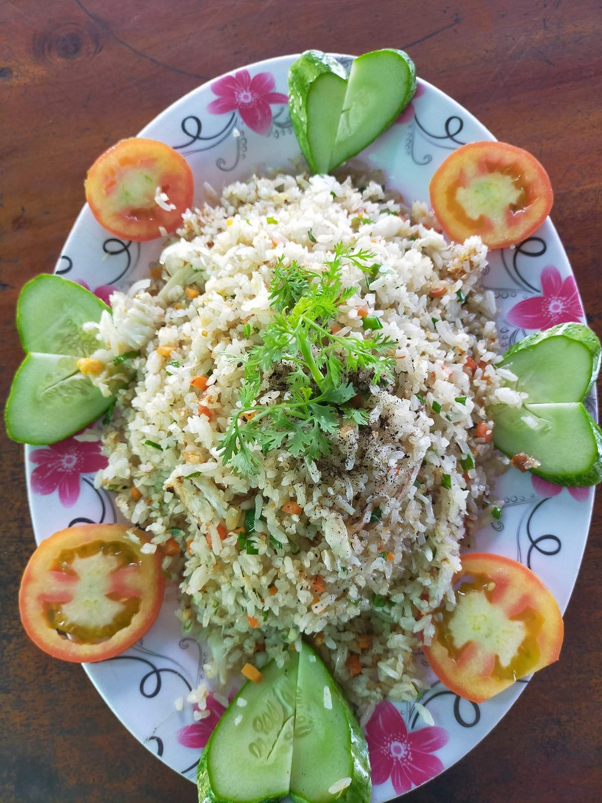 Bè Hà Quyền - Chuyên phục vụ hải sản tươi sống ở làng chài Hàm Ninh 9