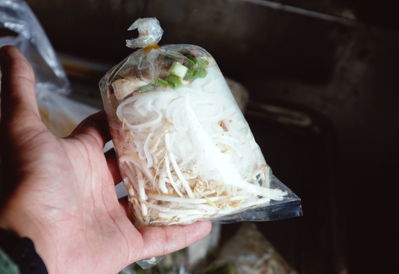 Ghé quán bà Sẩm thưởng thức hủ tiếu chỉ với 10.000 VND tại Sa Đéc 9