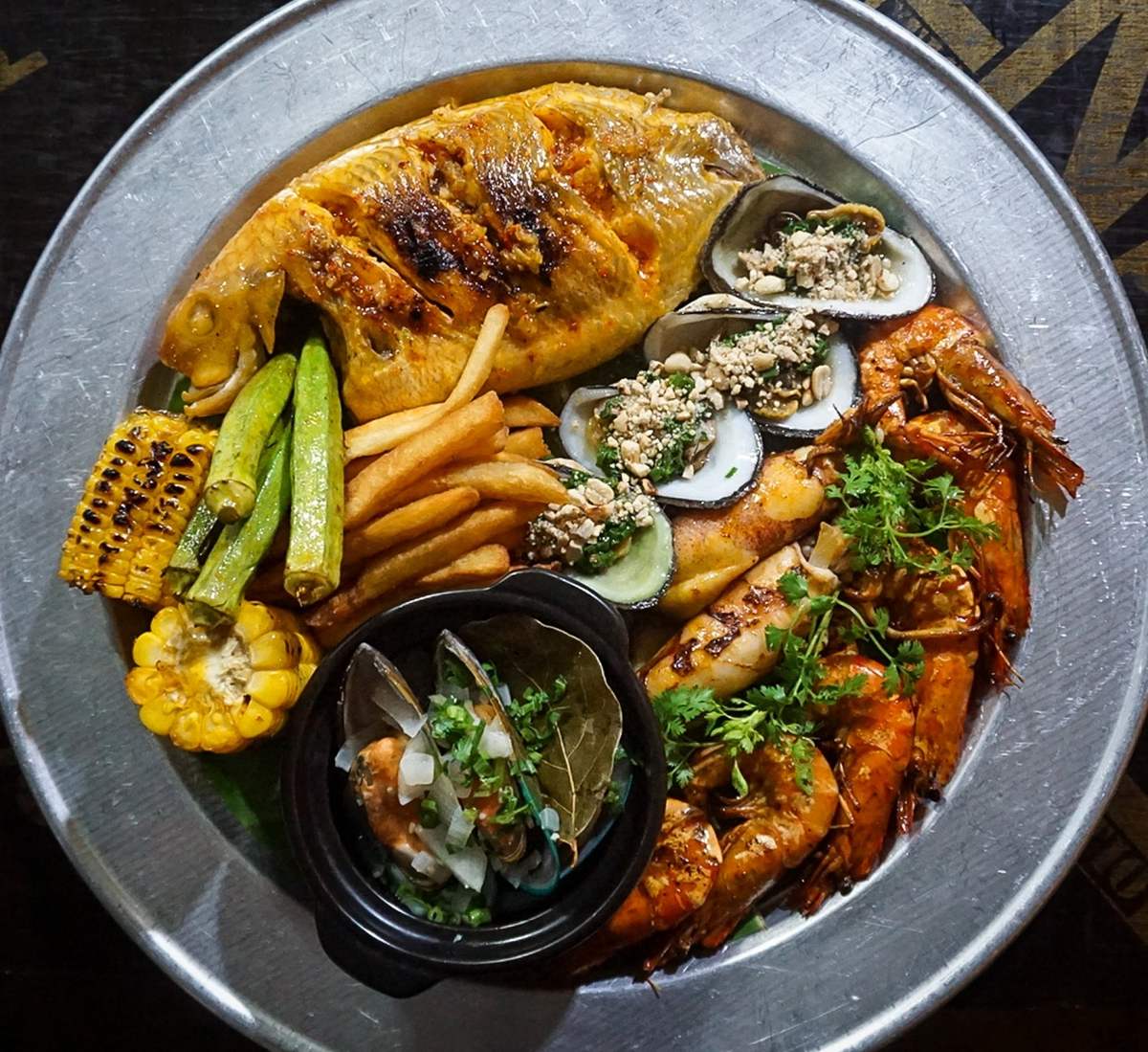 Mai Jo Refined Restaurant Phu Quoc - Không gian ấm cúng sang trọng ẩn mình trong con ngõ nhỏ 17