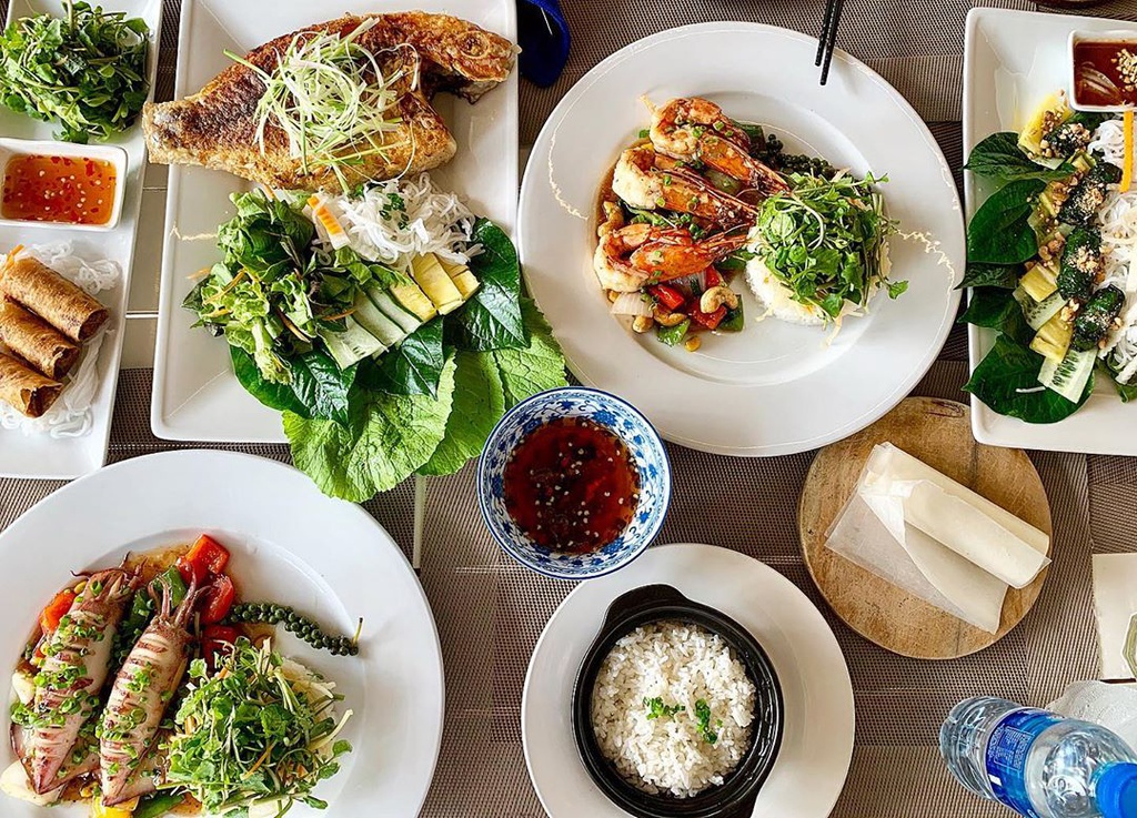 Mai Jo Refined Restaurant Phu Quoc - Không gian ấm cúng sang trọng ẩn mình trong con ngõ nhỏ 7