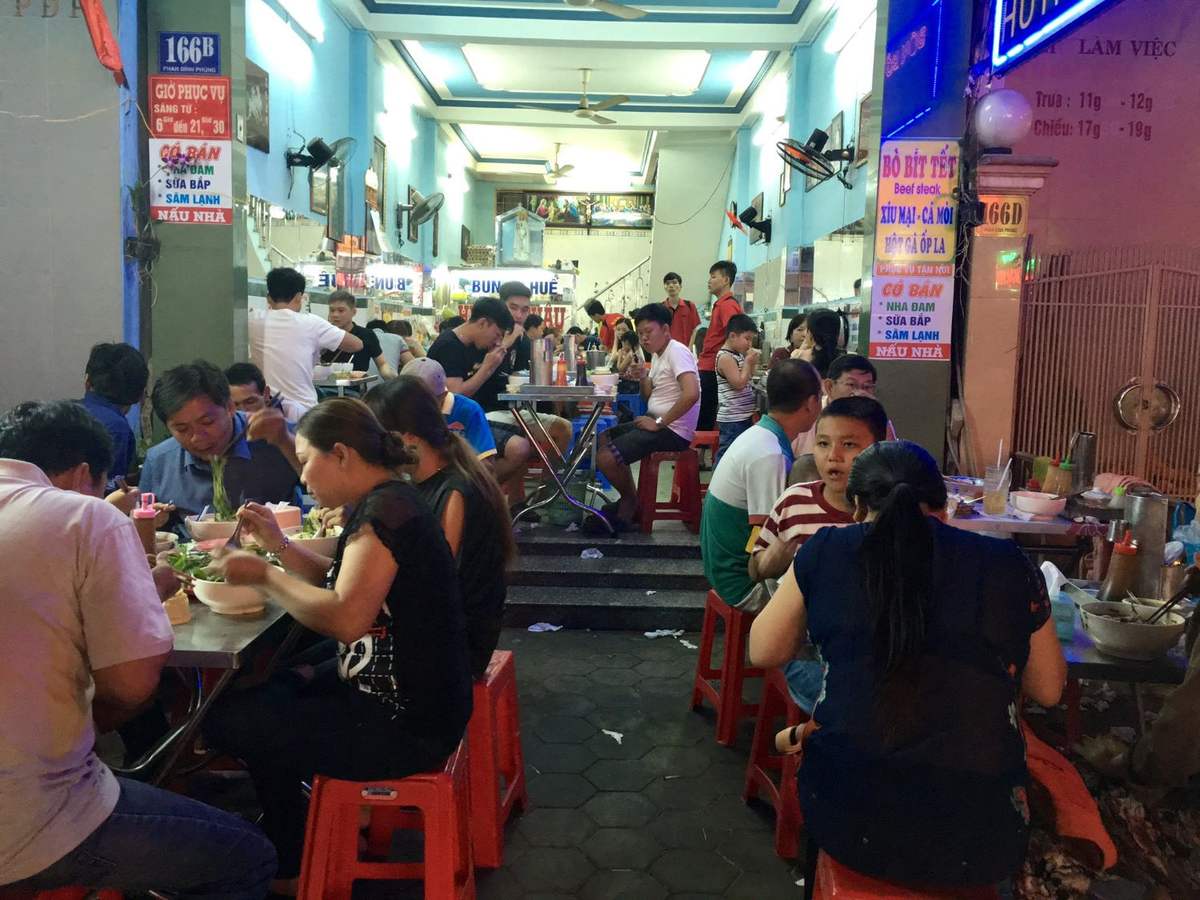 Xuýt xoa với tô Bún bò Huế Huỳnh Châu cực chất lượng ở Cần Thơ 5